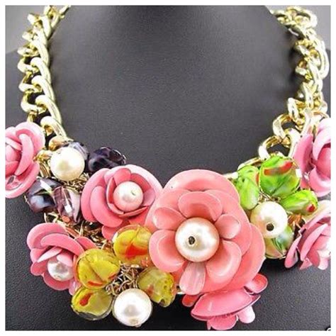 Necklace with floral decorative elements